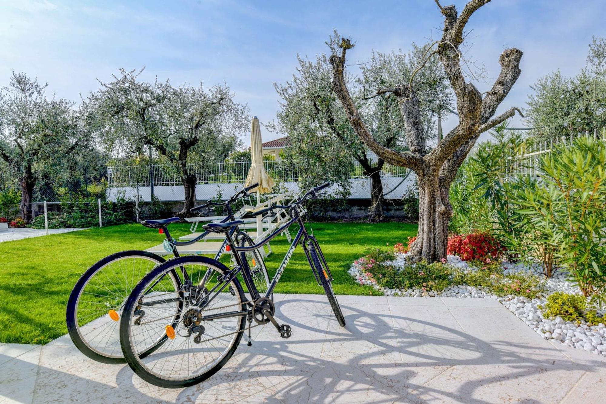 Le Ville Della Romantica Manerba del Garda Exterior photo